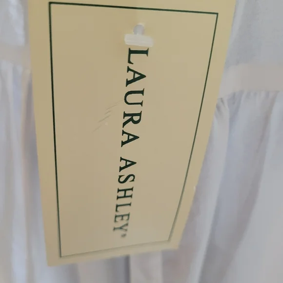 Woman's  nite dress - Picture 3 of 4